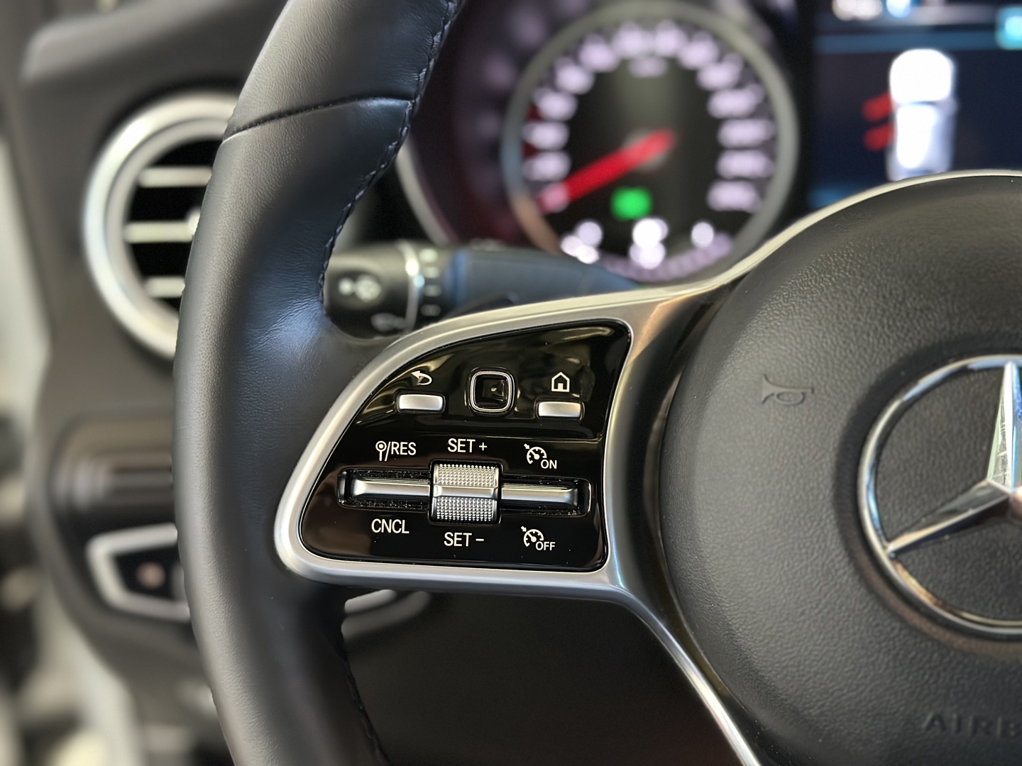 2020 Mercedes-Benz GLC300 Coupe , 多伦多, 五大行Finance估价