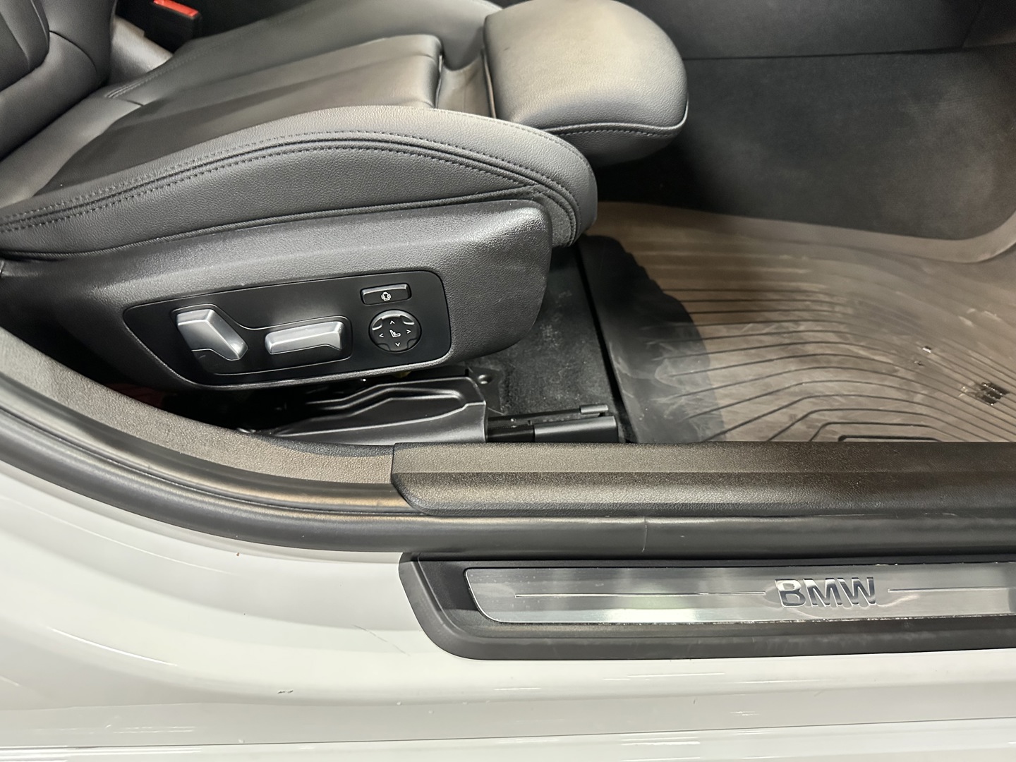 2020 BMW 330i xDrive, 多伦多, 全款车