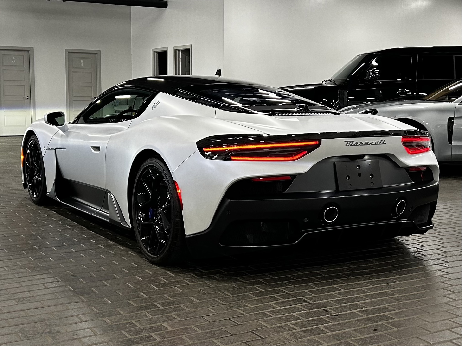 2022 Maserati MC20 MC20, 多伦多, 全款车