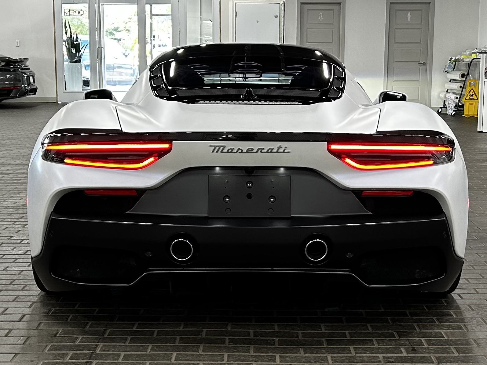 2022 Maserati MC20 MC20, 多伦多, 全款车