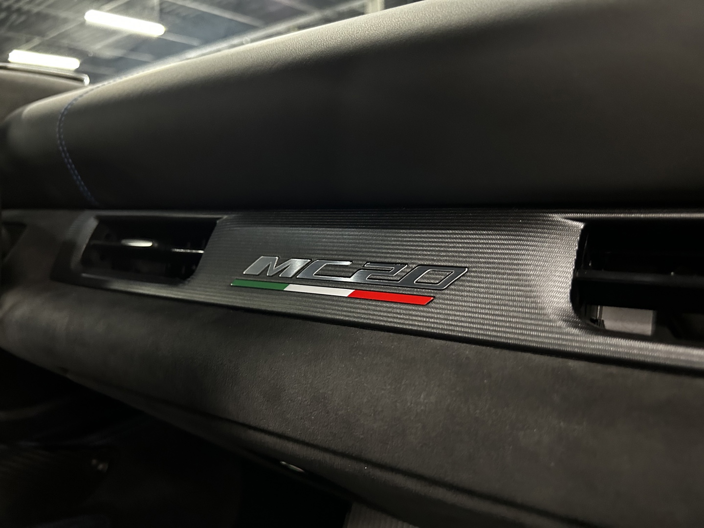 2022 Maserati MC20 MC20, 多伦多, 全款车