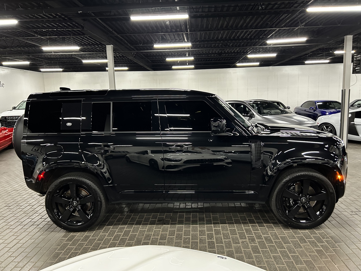 2023 Land Rover Defender 110 V8, 多伦多, 全款车