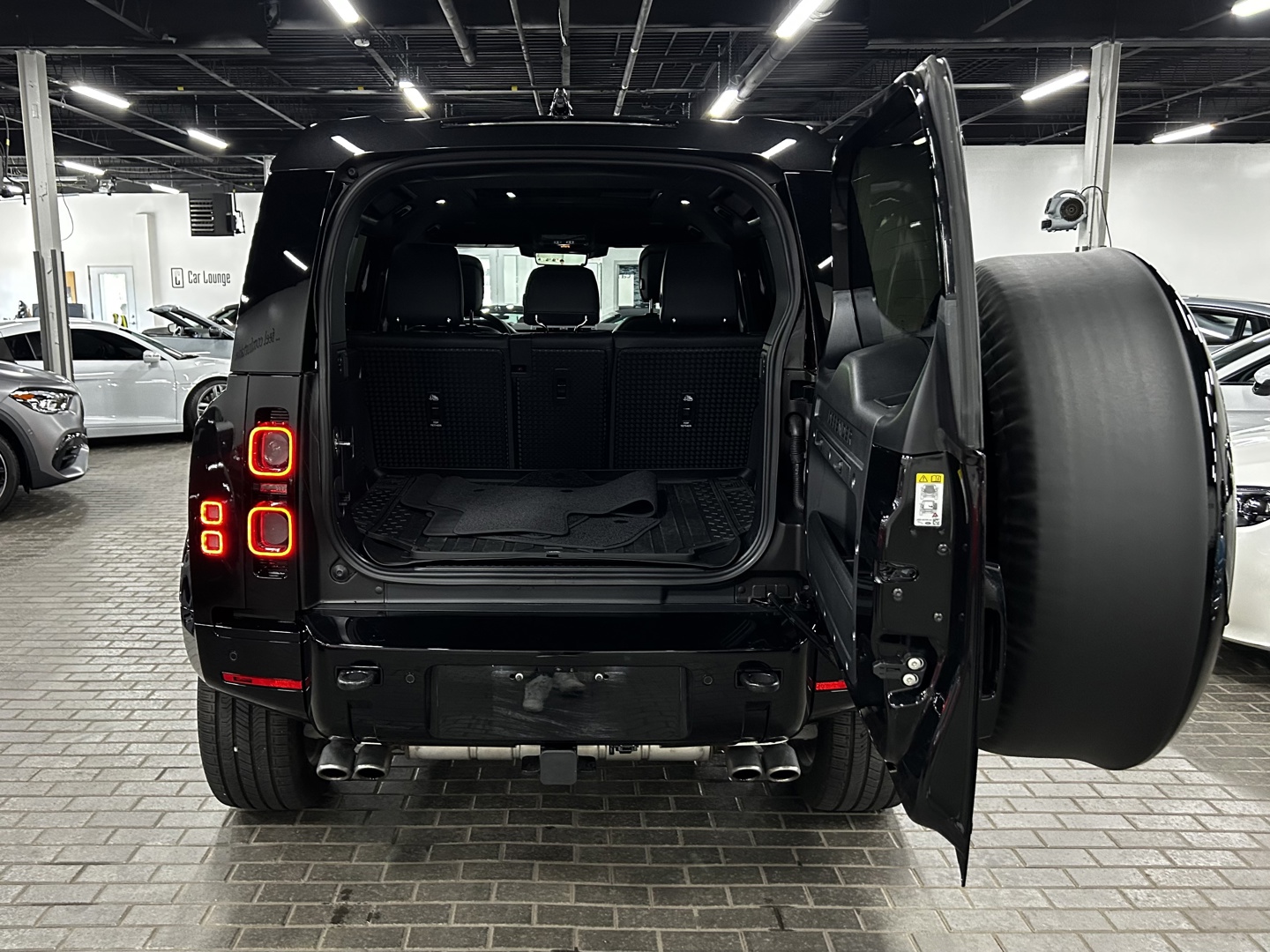 2023 Land Rover Defender 110 V8, 多伦多, 全款车