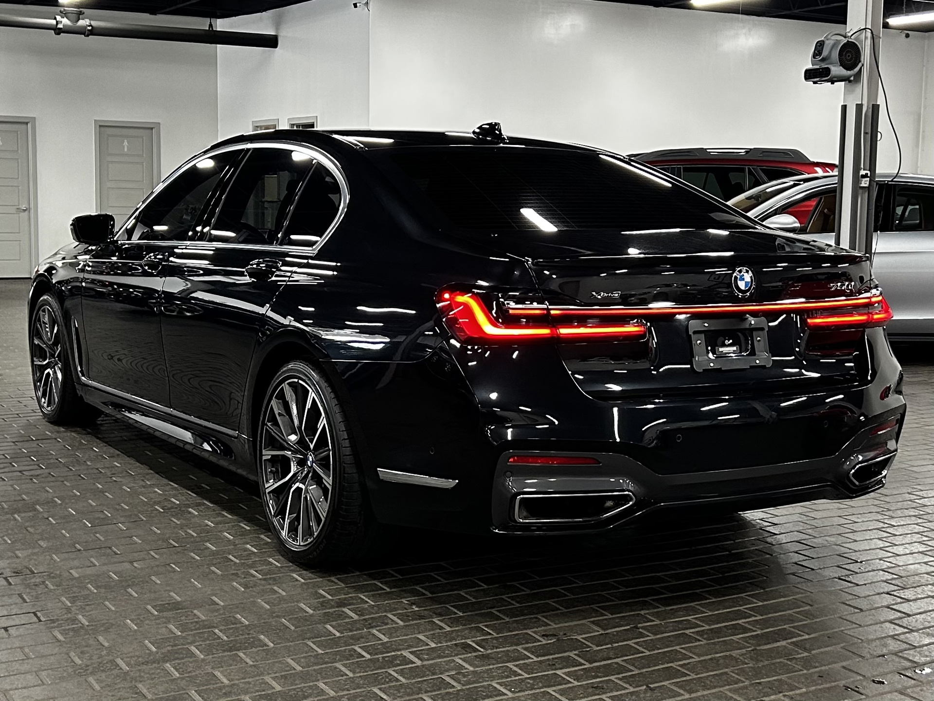 2020 BMW 750i xDrive, 多伦多, 全款车