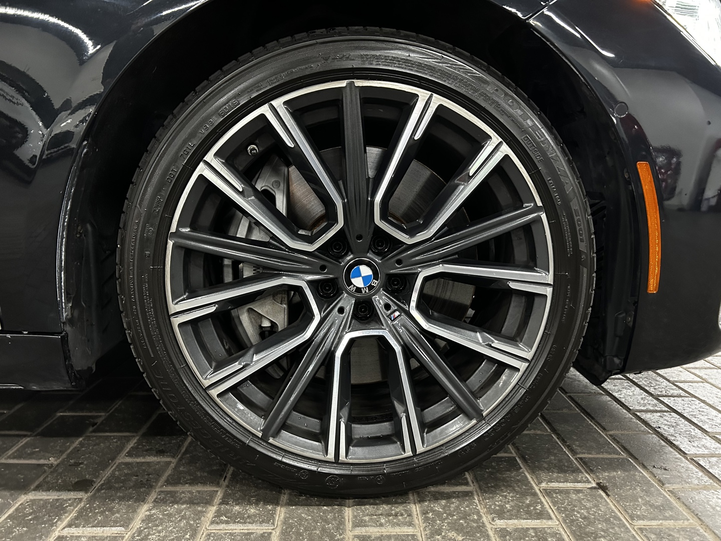 2020 BMW 750i xDrive, 多伦多, 全款车