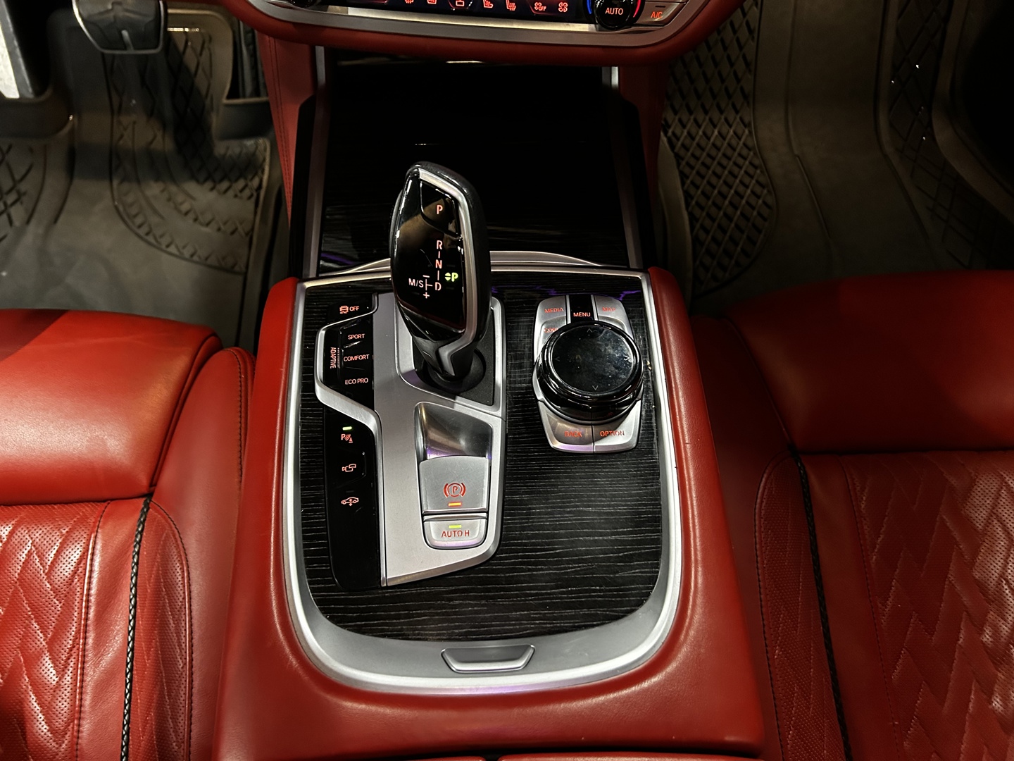 2020 BMW 750i xDrive, 多伦多, 全款车