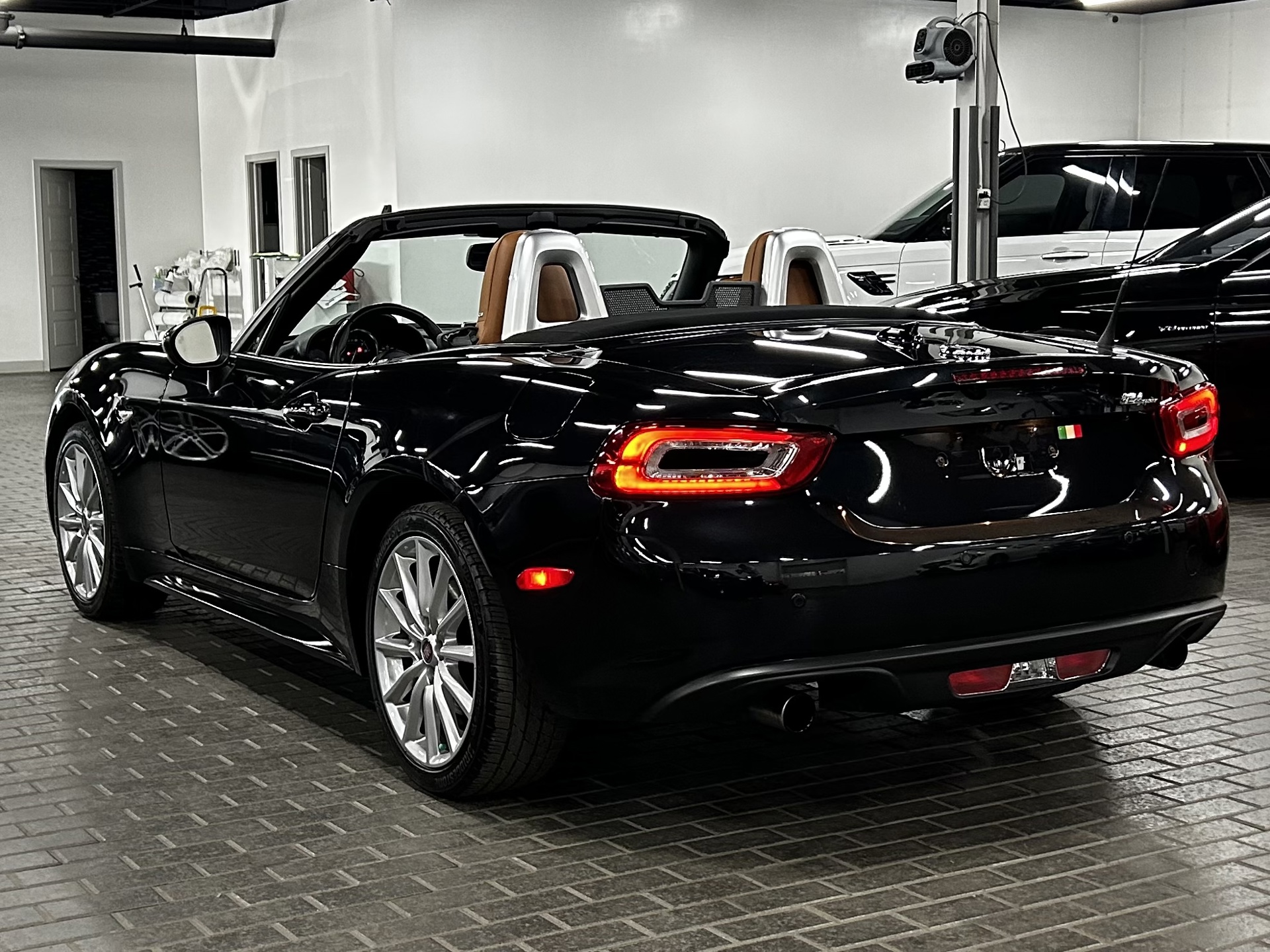 2017 Fiat 124 Spider Lusso, 多伦多, 全款车