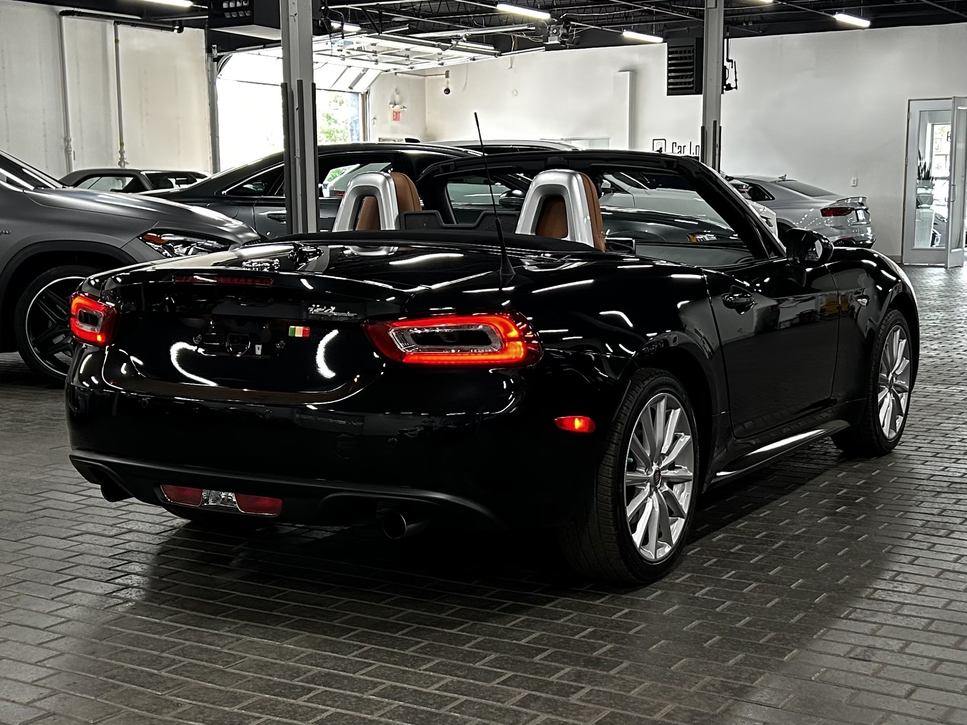 2017 Fiat 124 Spider Lusso, 多伦多, 全款车