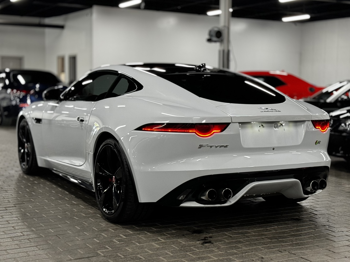 2018 Jaguar F-TYPE R, 多伦多, 全款车