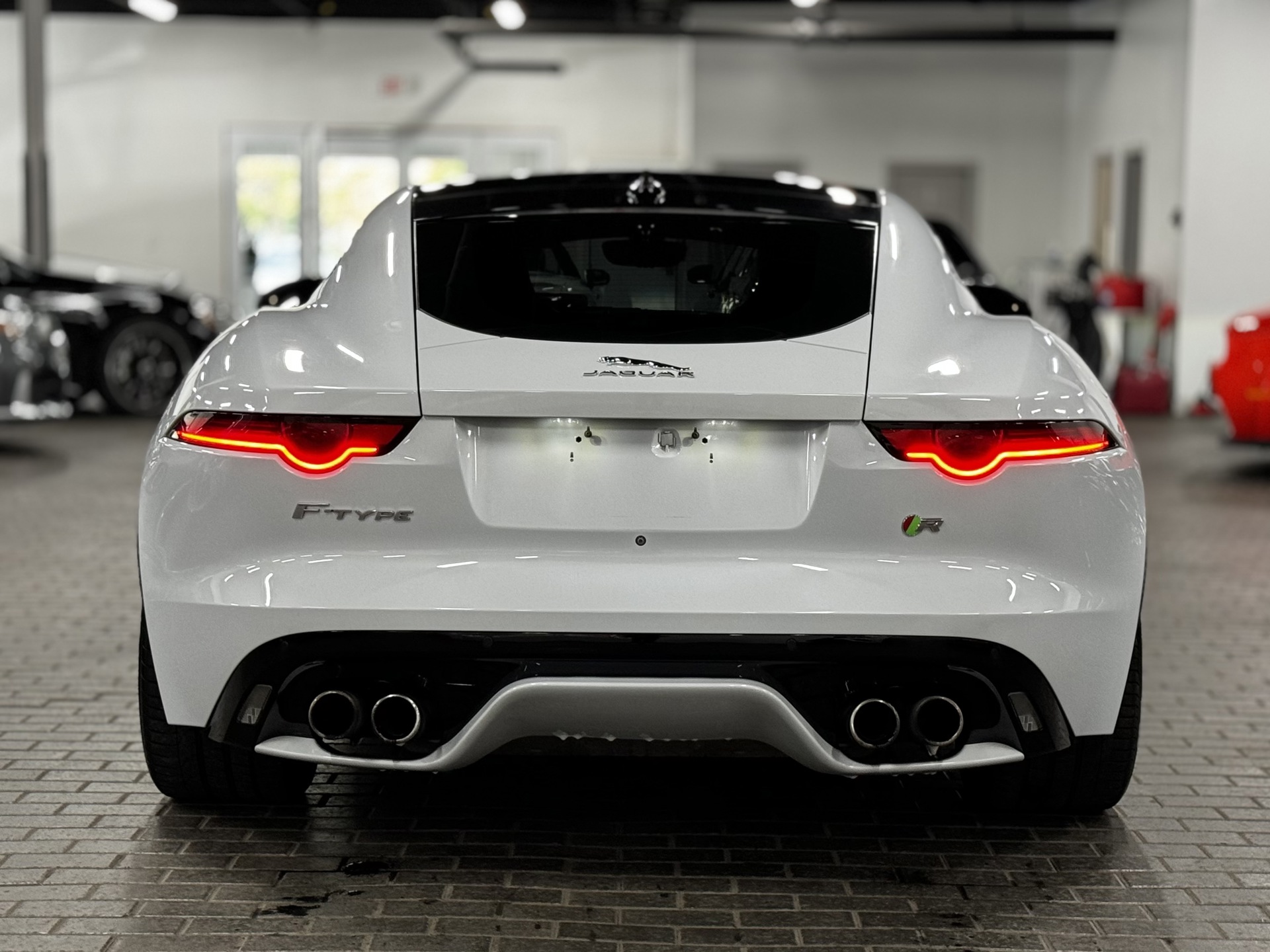 2018 Jaguar F-TYPE R, 多伦多, 全款车