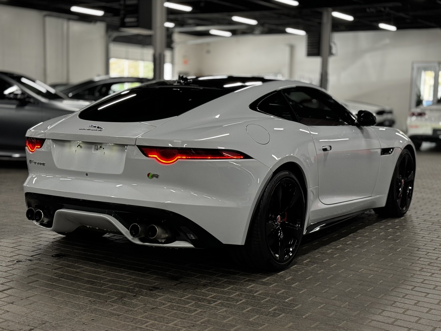 2018 Jaguar F-TYPE R, 多伦多, 全款车