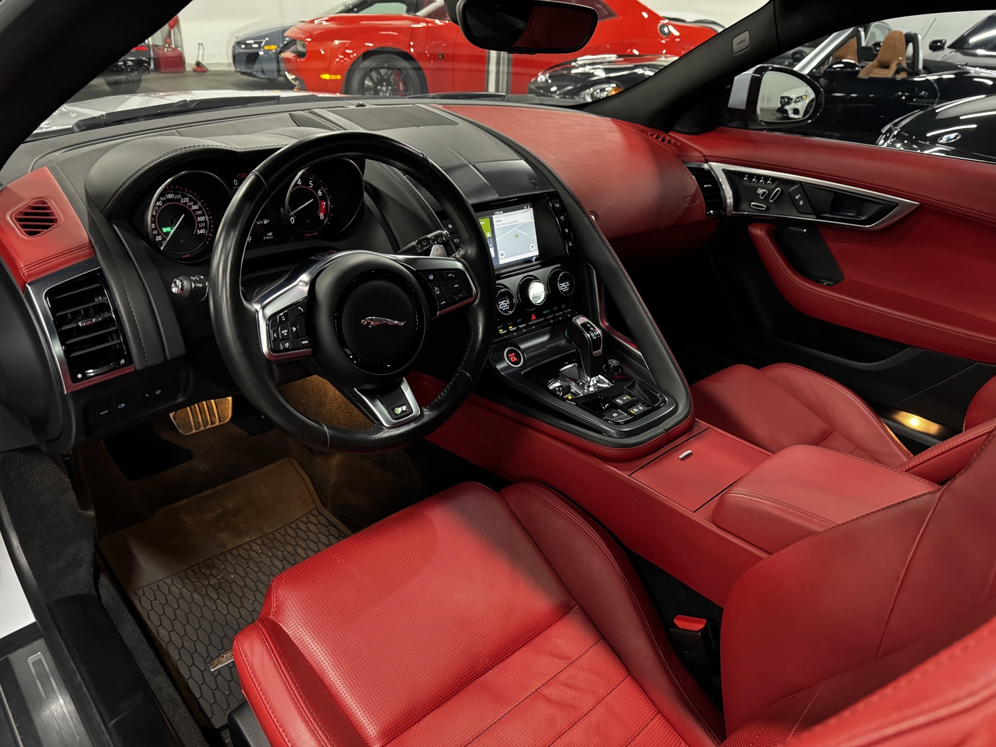 2018 Jaguar F-TYPE R, 多伦多, 全款车