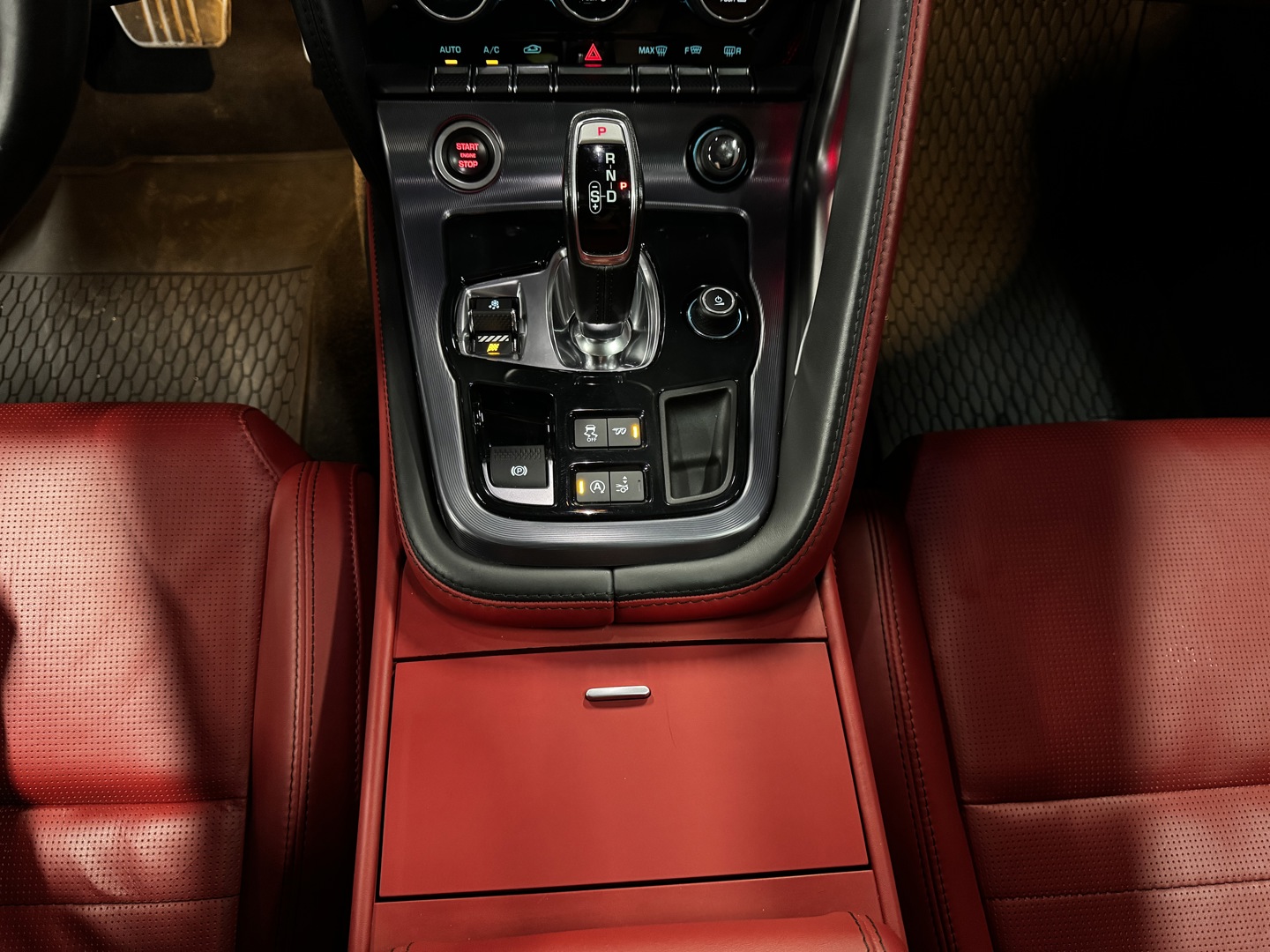 2018 Jaguar F-TYPE R, 多伦多, 全款车