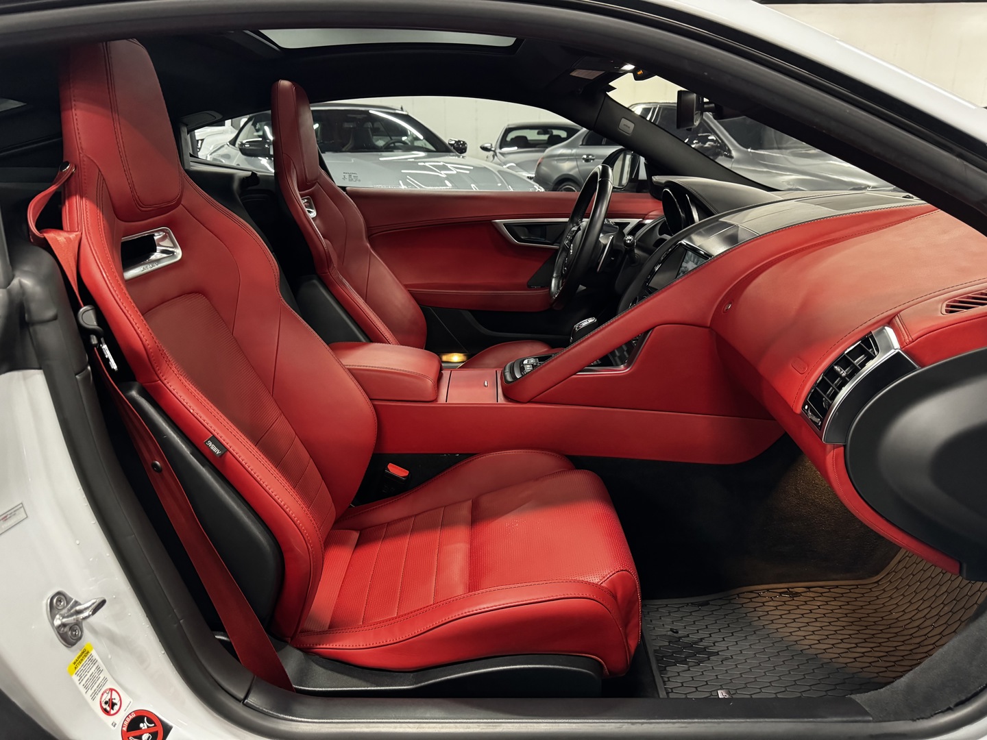 2018 Jaguar F-TYPE R, 多伦多, 全款车