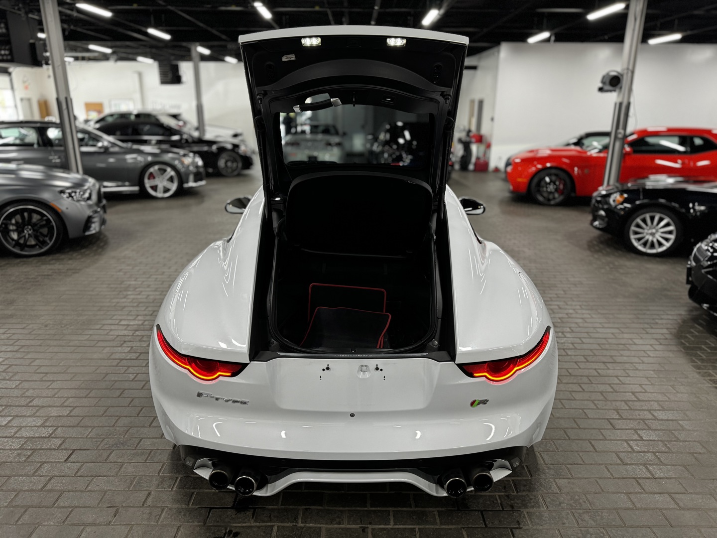 2018 Jaguar F-TYPE R, 多伦多, 全款车