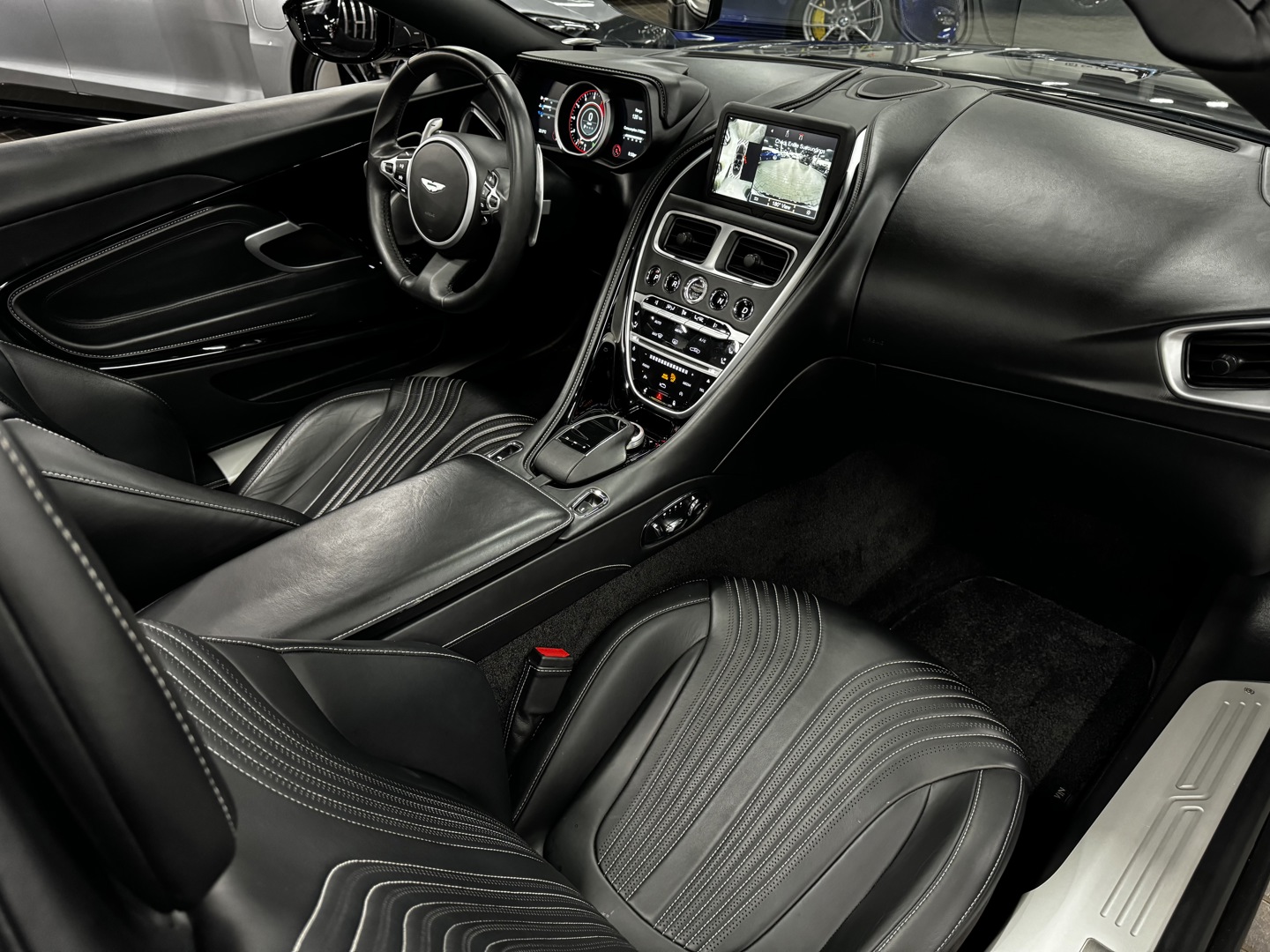 2019 Aston Martin DB11 Volante, 多伦多, 全款车