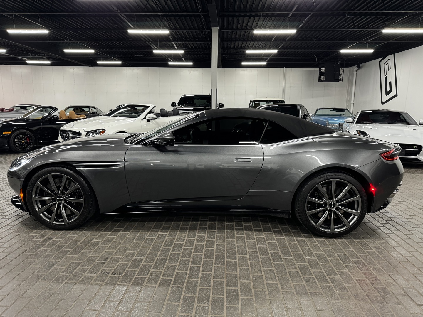 2019 Aston Martin DB11 Volante, 多伦多, 全款车