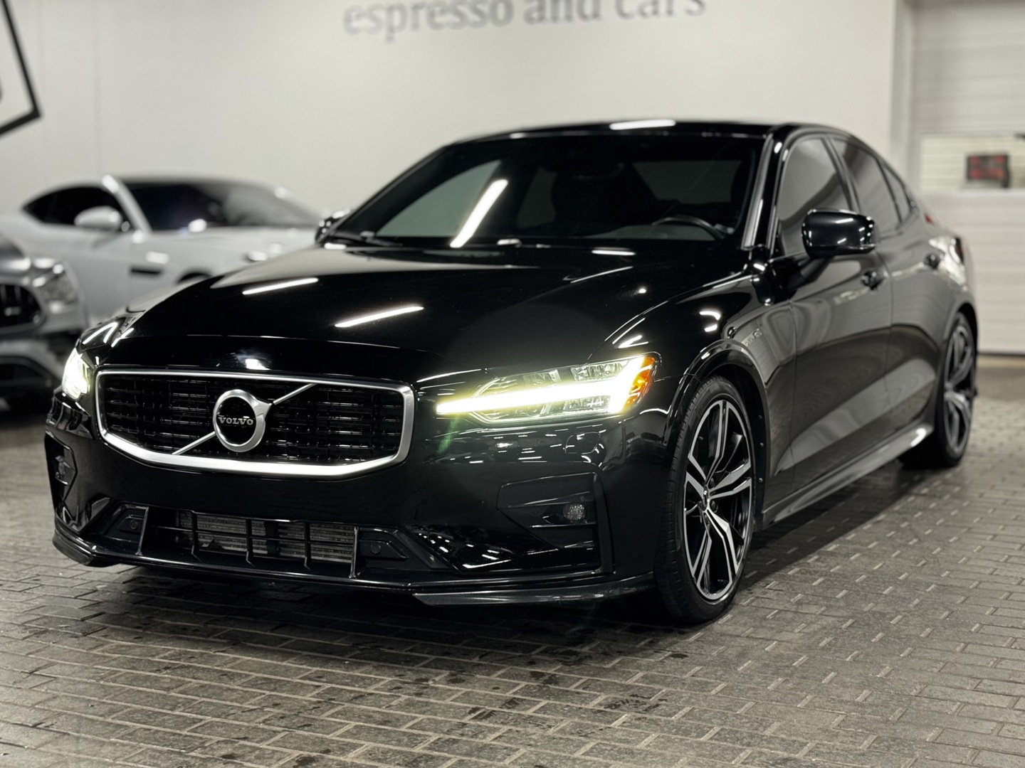 2020 Volvo S60 T6 R-Design, 多伦多, 五大行Finance估价