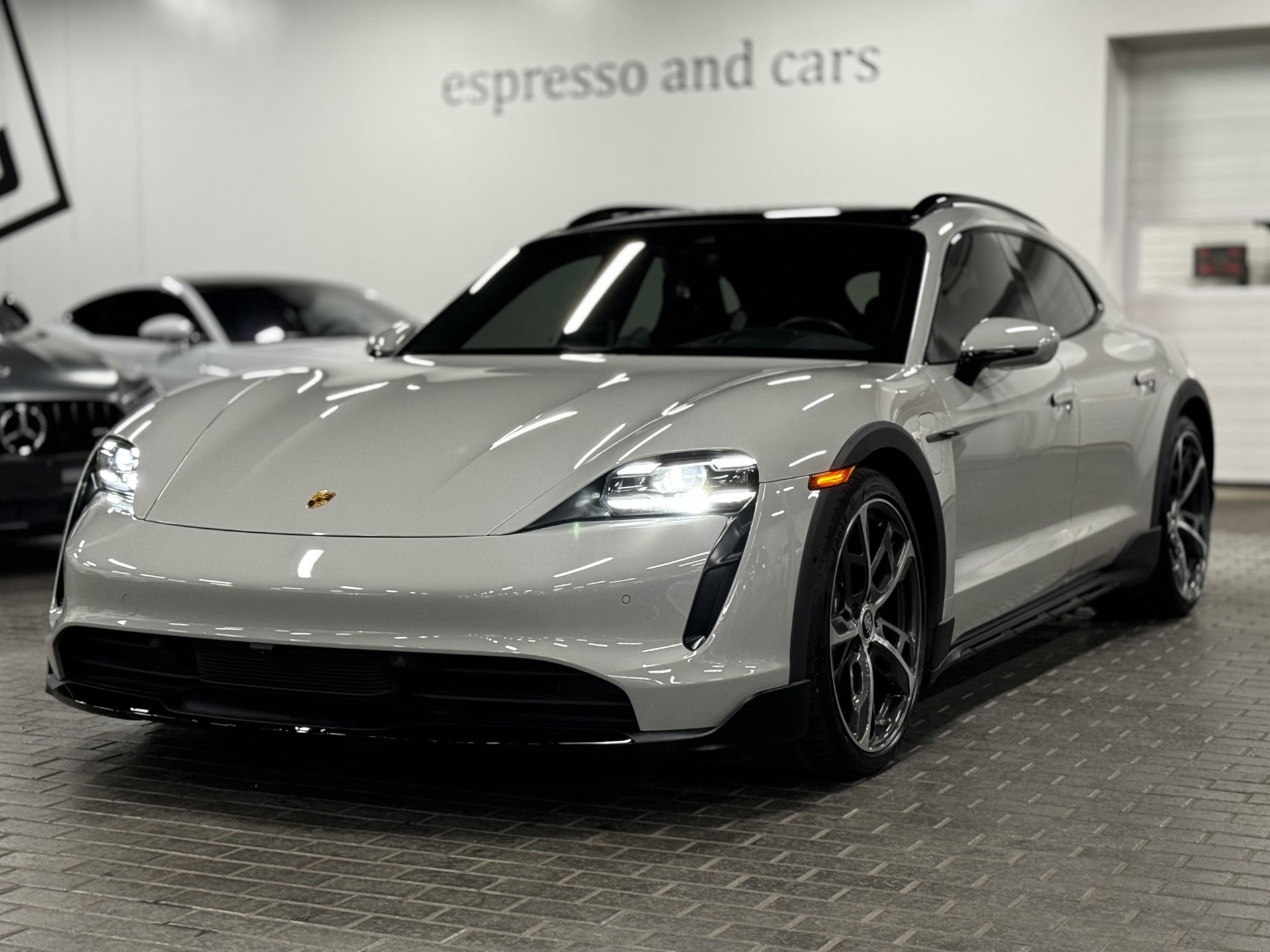 2022 Porsche Taycan Cross Turismo 4, 多伦多, 全款车