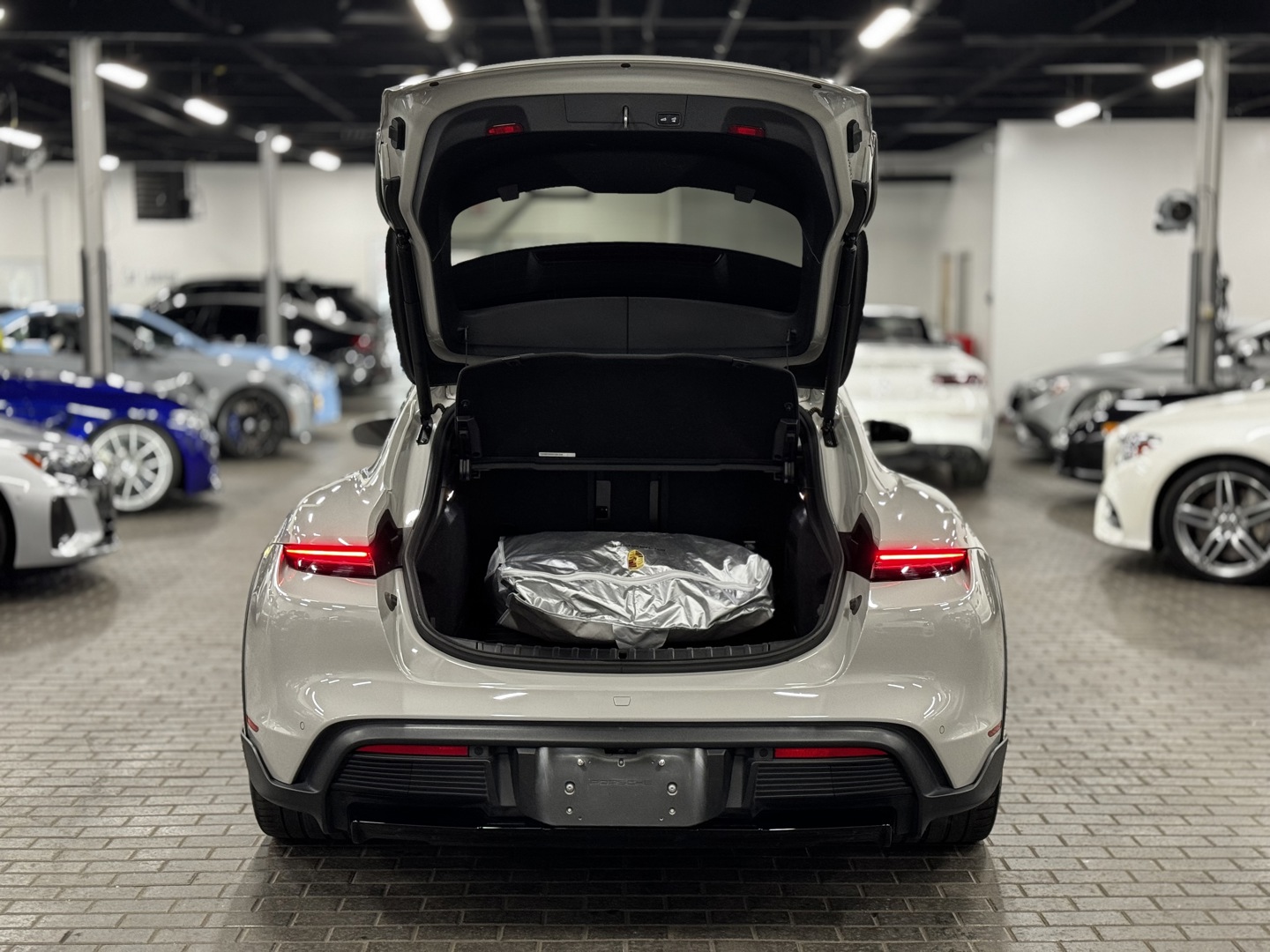 2022 Porsche Taycan Cross Turismo 4, 多伦多, 全款车