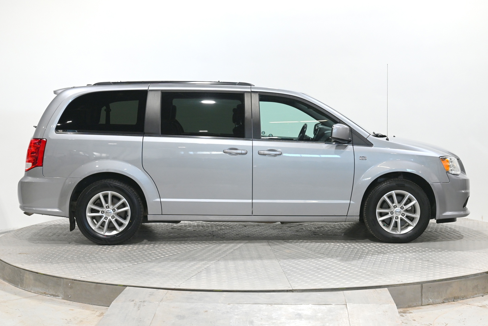 vehicle-gal8