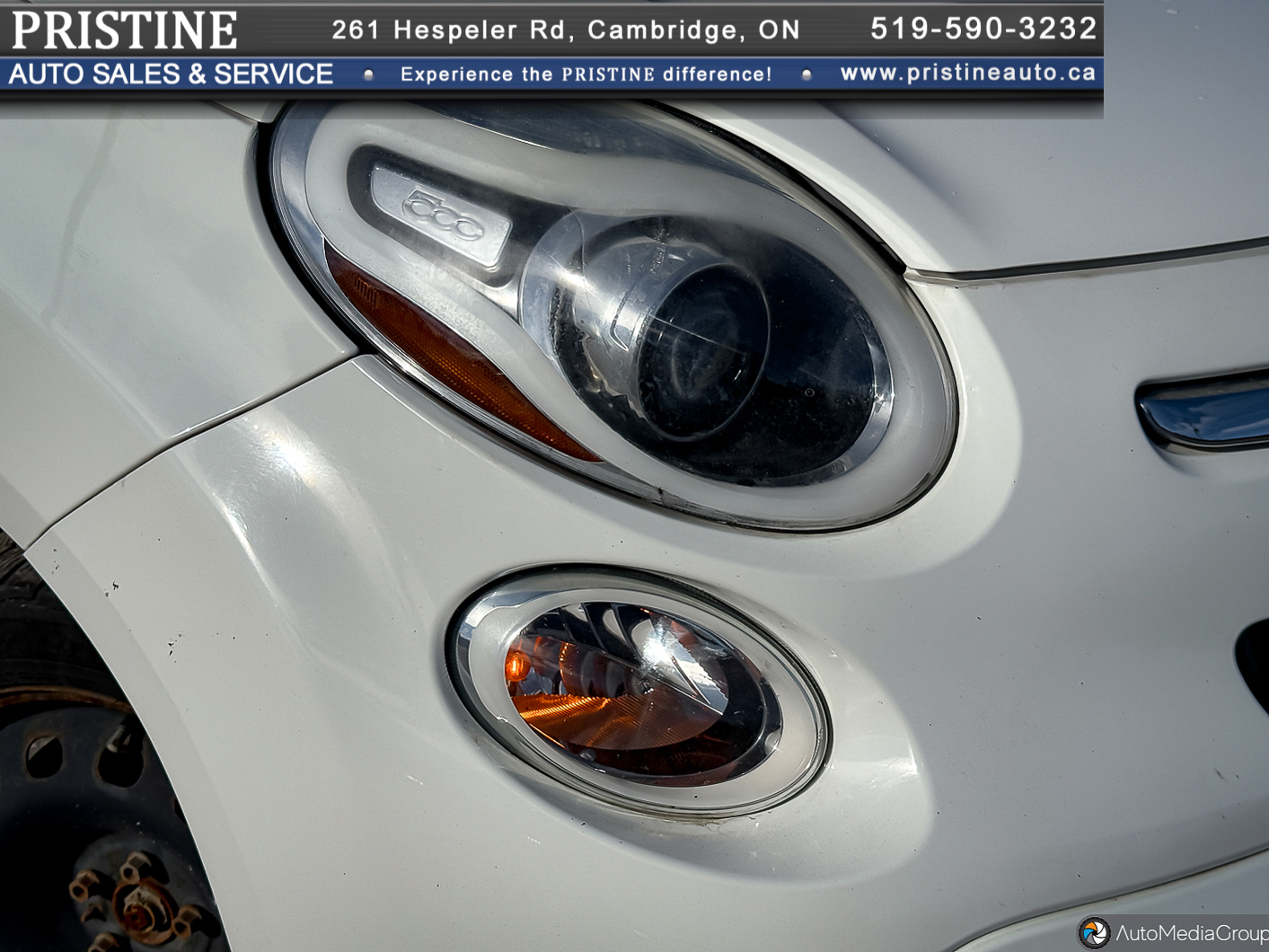 White 2015 FIAT 500L Hatchback Front-Wheel Drive Automatic
