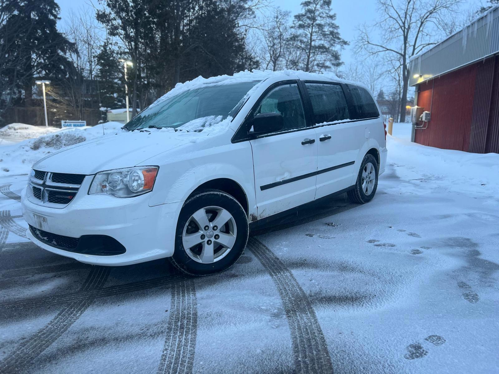 White 2016 Dodge Grand Caravan Canada Value Package FWD Minivan Automatic