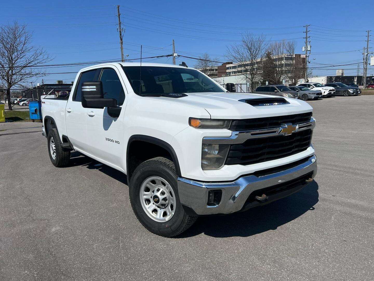2024 Chevrolet Silverado 3500HD LT Crew Cab 4WD