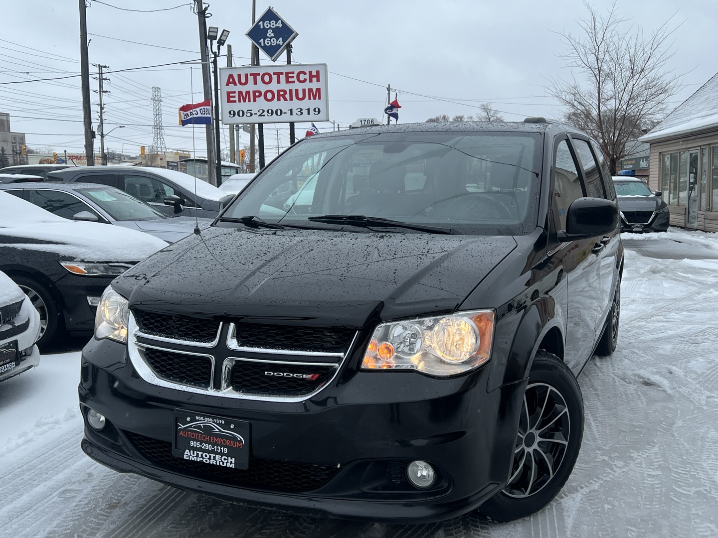Dodge Grand Caravan SXT Premium Plus FWD