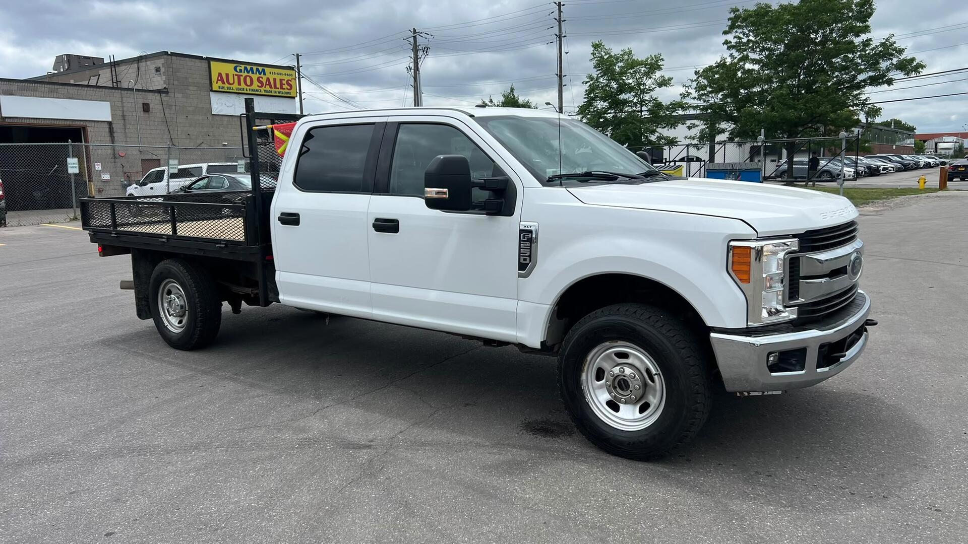 White 2019 Ford F-250 Super Duty Pickup Truck Four-Wheel Drive Automatic