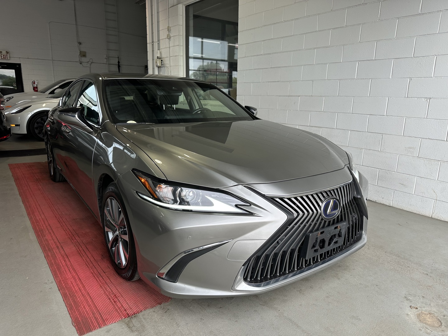 2019 Lexus ES Hybrid 300h Ultra Luxury FWD