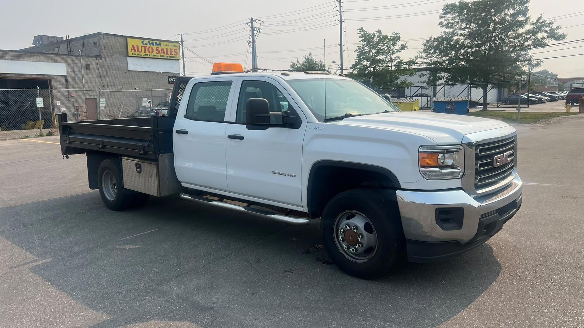 White 2018 GMC Sierra 3500HD Pickup Truck Four-Wheel Drive Automatic