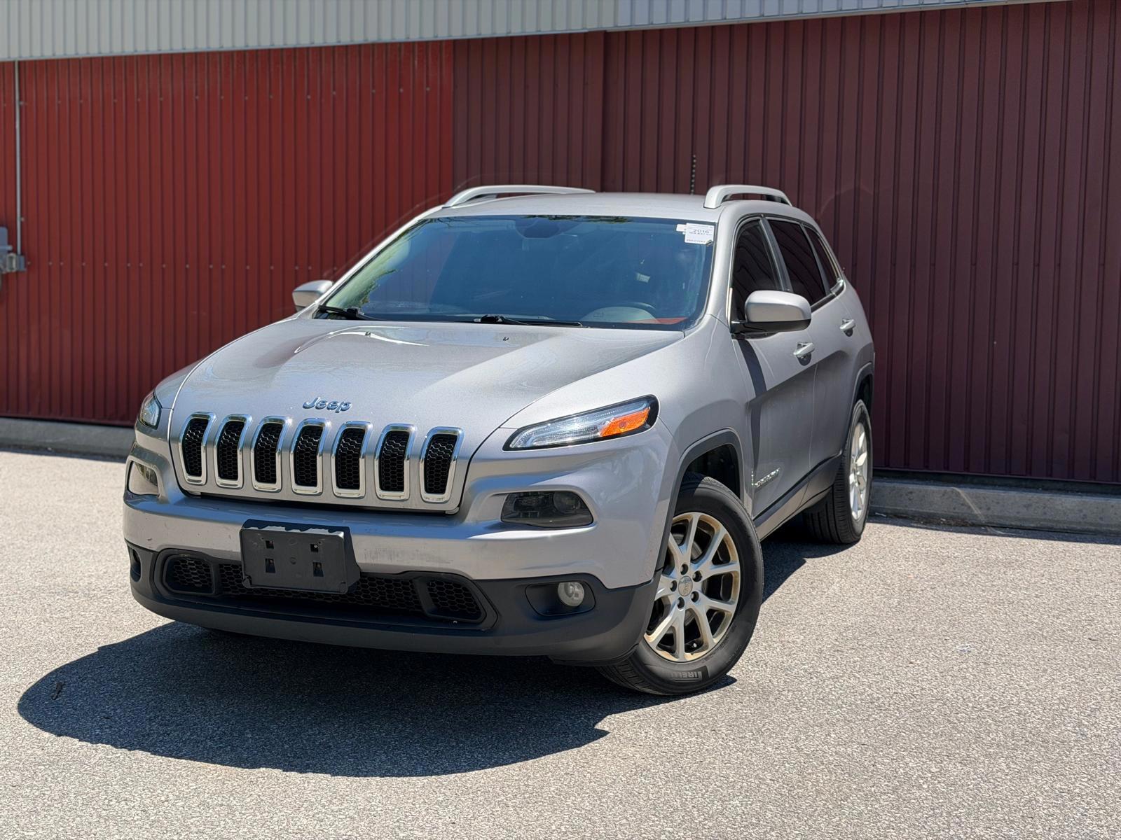 Silver 2016 Jeep Cherokee SUV / Crossover Four-Wheel Drive Automatic