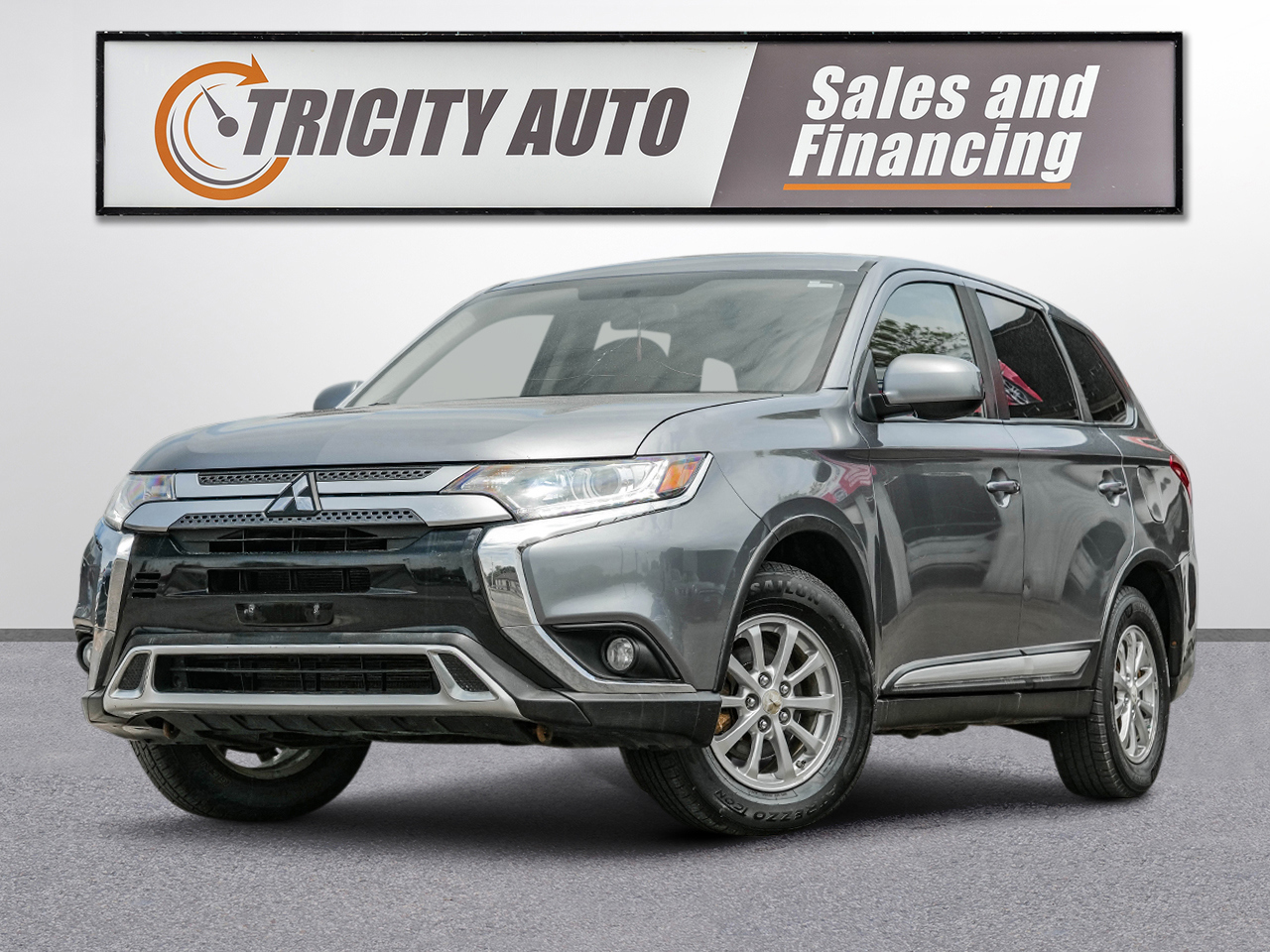 Silver 2020 Mitsubishi Outlander ES S-AWC SUV / Crossover All-Wheel Drive Automatic