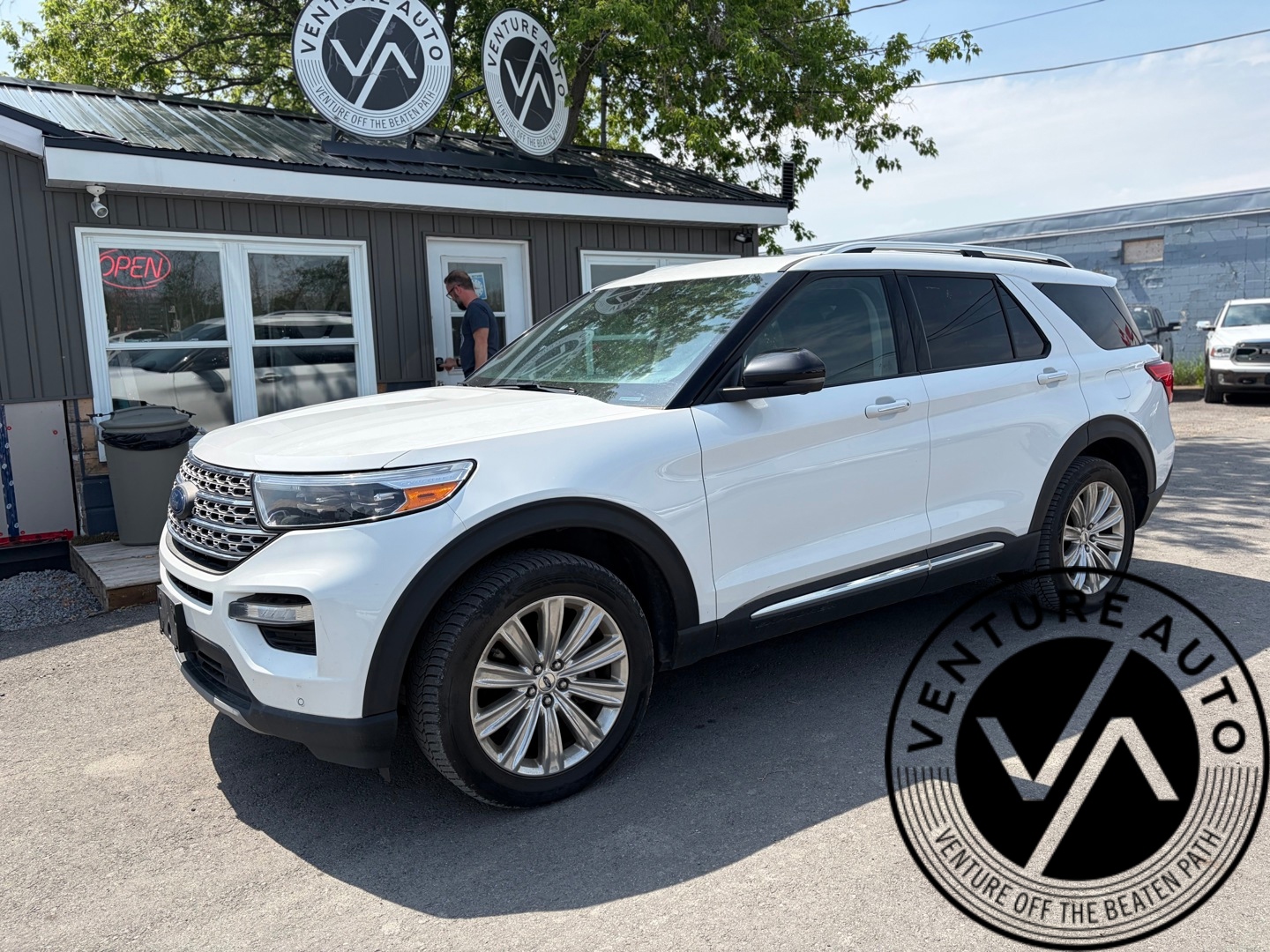 White 2022 Ford Explorer Hybrid Limited AWD SUV / Crossover All-Wheel Drive Automatic
