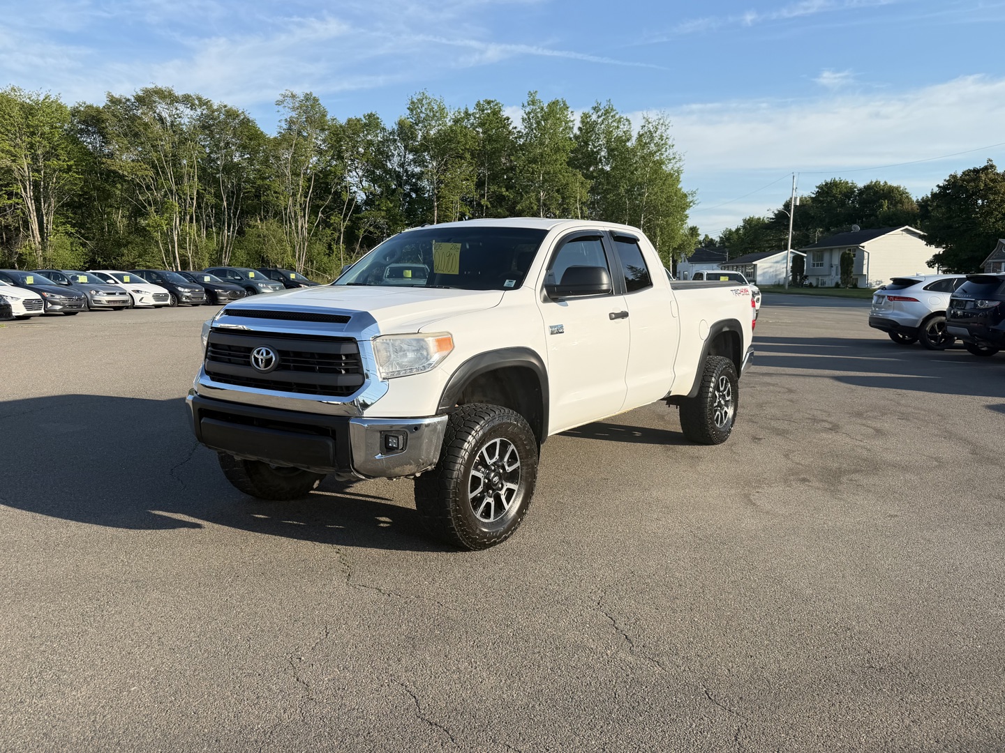White 2015 Toyota Tundra SR5 Double Cab 5.7L 4WD Pickup Truck Four-Wheel Drive Automatic