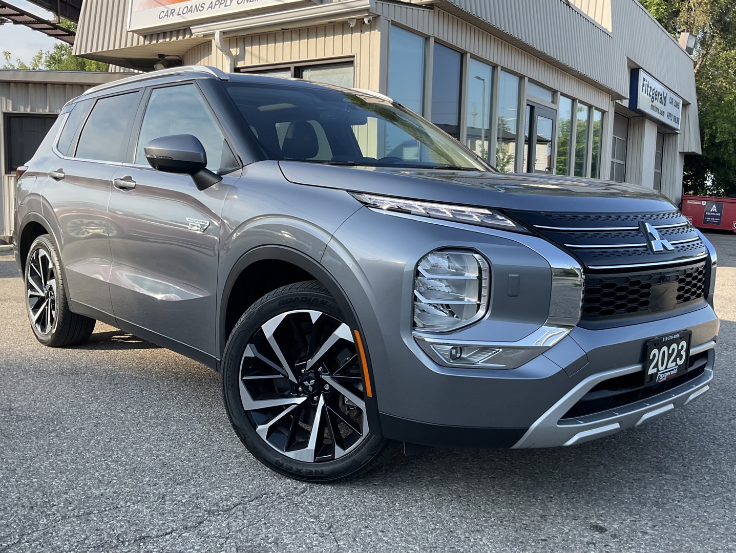Gray 2023 Mitsubishi Outlander Hybrid Plug-in SUV / Crossover All-Wheel Drive Automatic