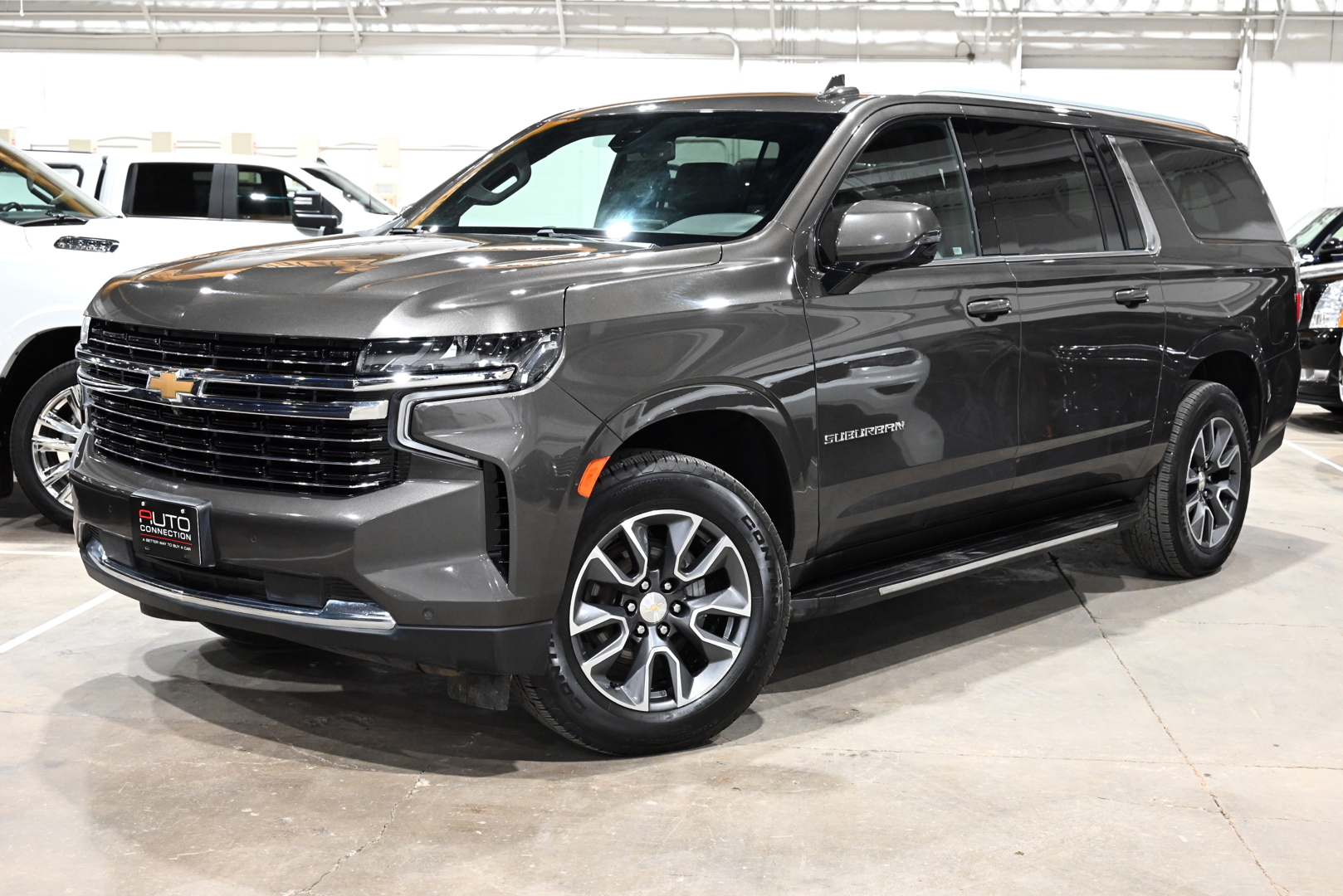 Gray 2021 Chevrolet Suburban SUV / Crossover Four-Wheel Drive 10-Speed Automatic