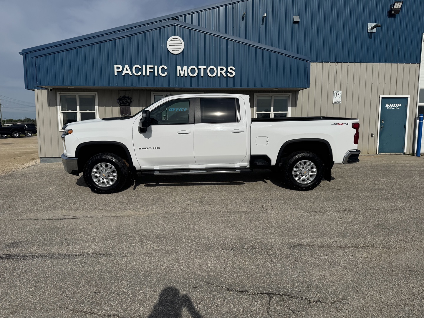 2022 Chevrolet Silverado 2500HD LT Crew Cab 4WD