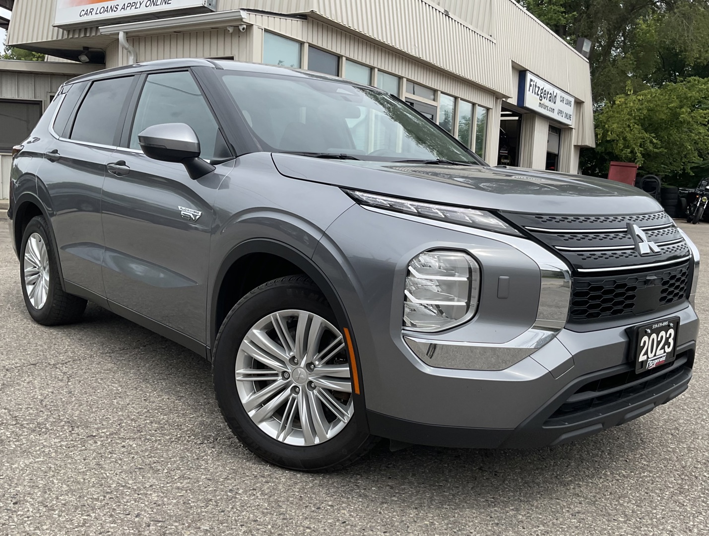 Gray 2023 Mitsubishi Outlander Hybrid Plug-in SUV / Crossover All-Wheel Drive Automatic