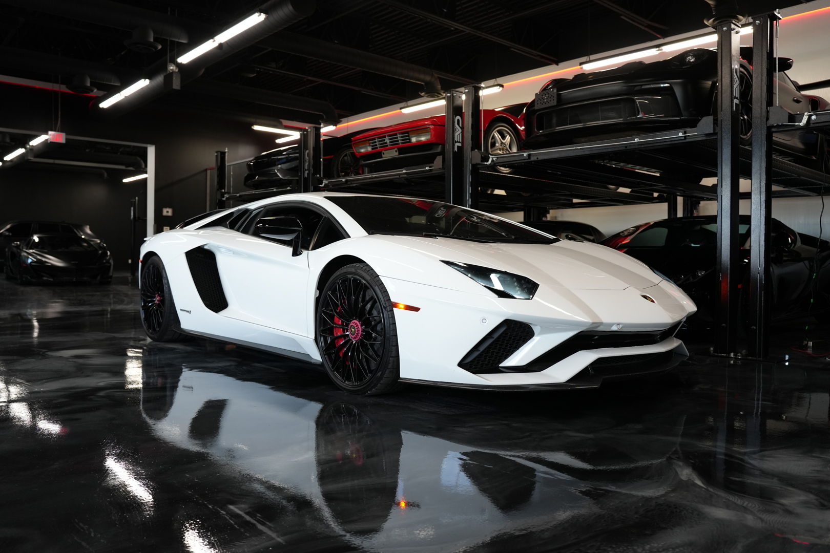 White 2018 Lamborghini Aventador Coupe All-Wheel Drive Automatic
