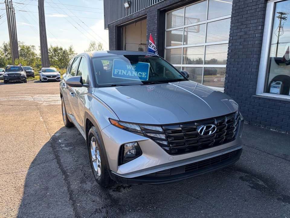 Silver 2023 Hyundai Tucson SUV / Crossover Front-Wheel Drive Automatic