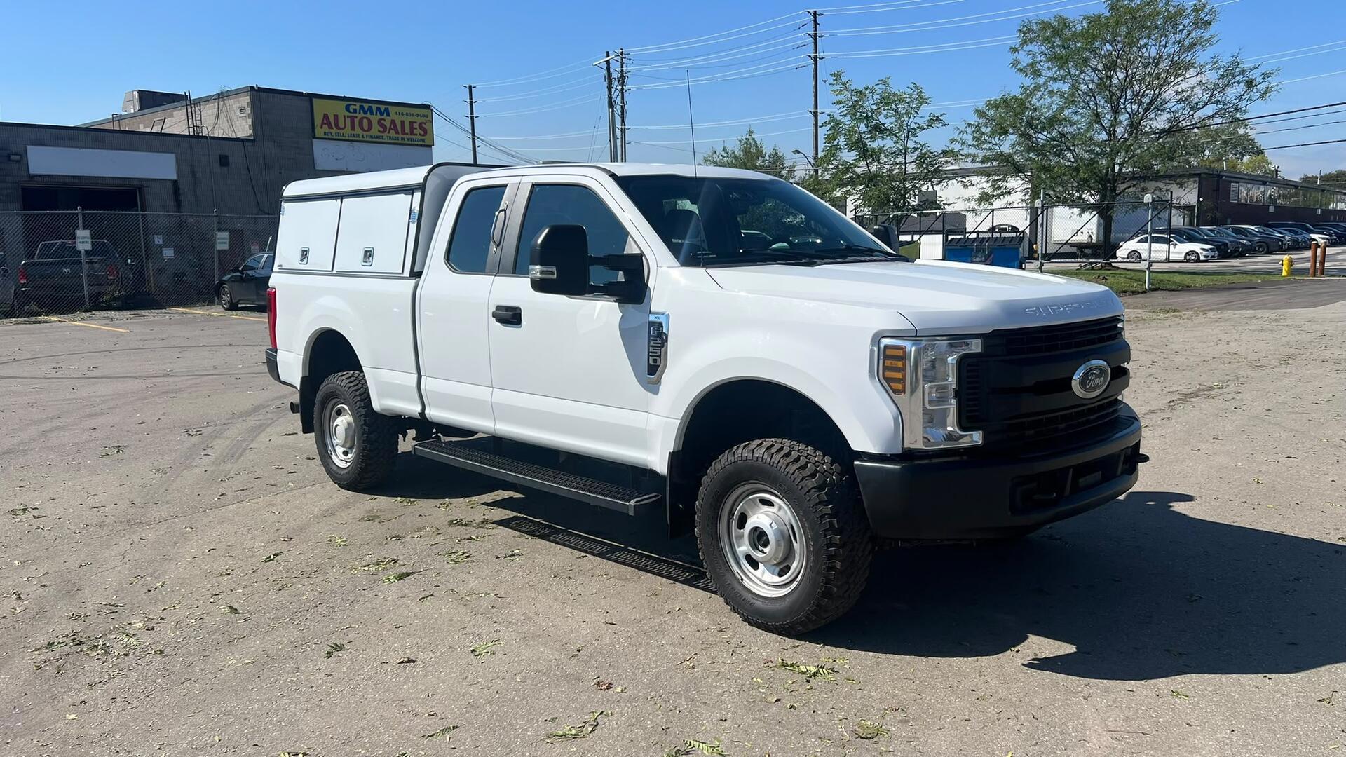 White 2019 Ford F-250 Super Duty Pickup Truck Automatic