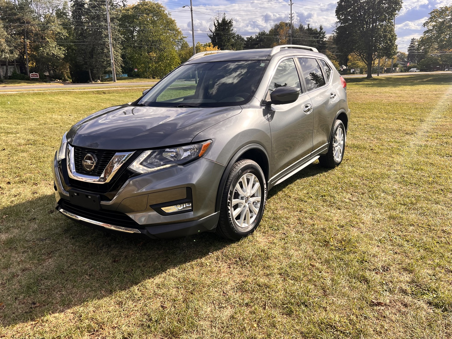 Gray 2018 Nissan Rogue SUV / Crossover All-Wheel Drive Automatic