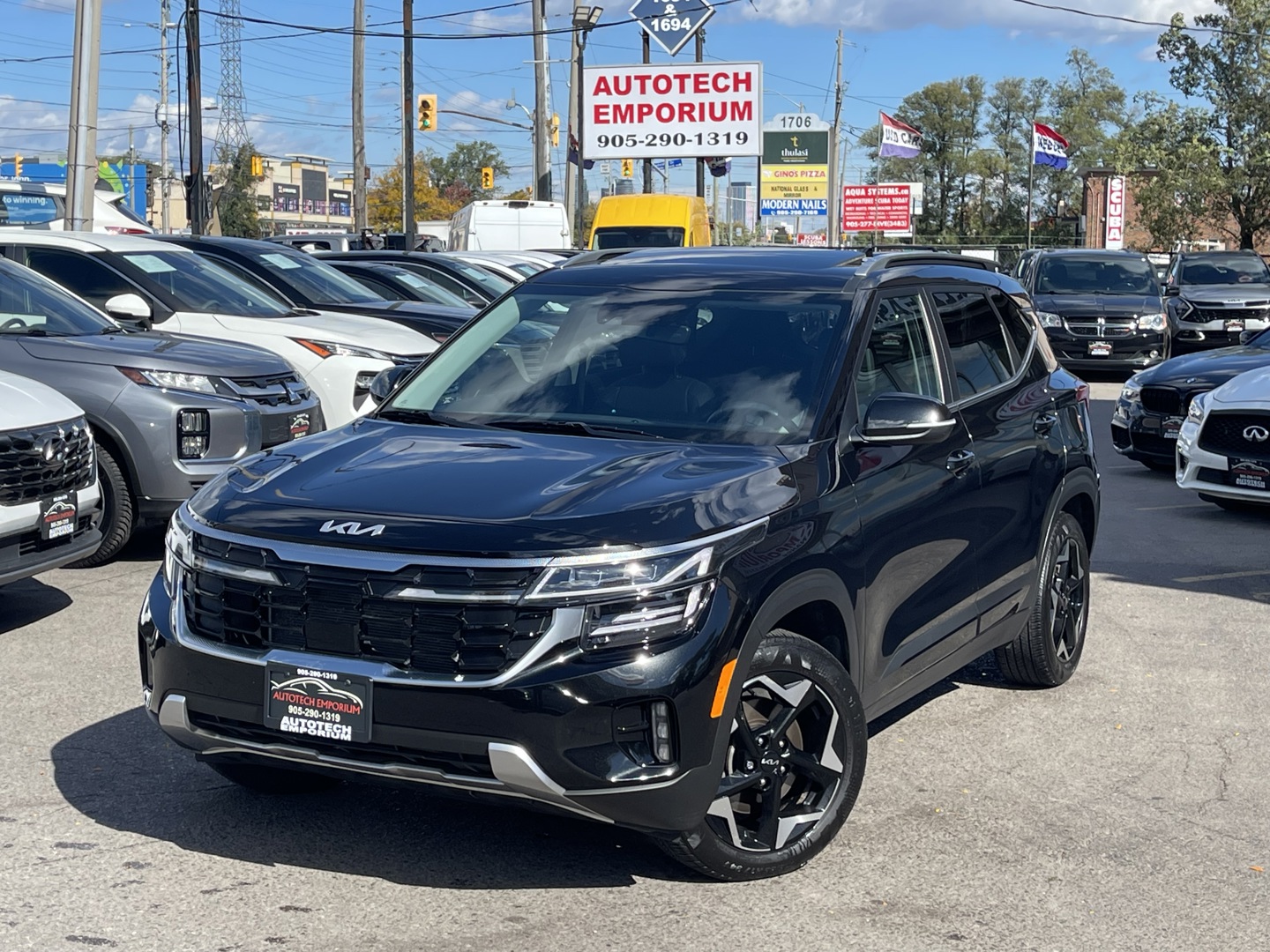 Black 2024 Kia Seltos SUV / Crossover  Automatic