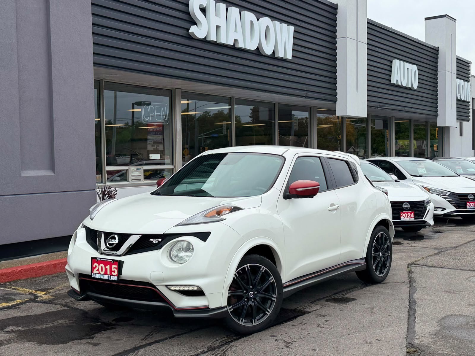 White 2015 Nissan Juke SUV / Crossover All-Wheel Drive Automatic